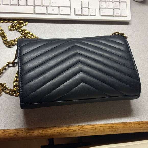 Black Quilted Clutch with heavy Gold Chain - Picture 8 of 9